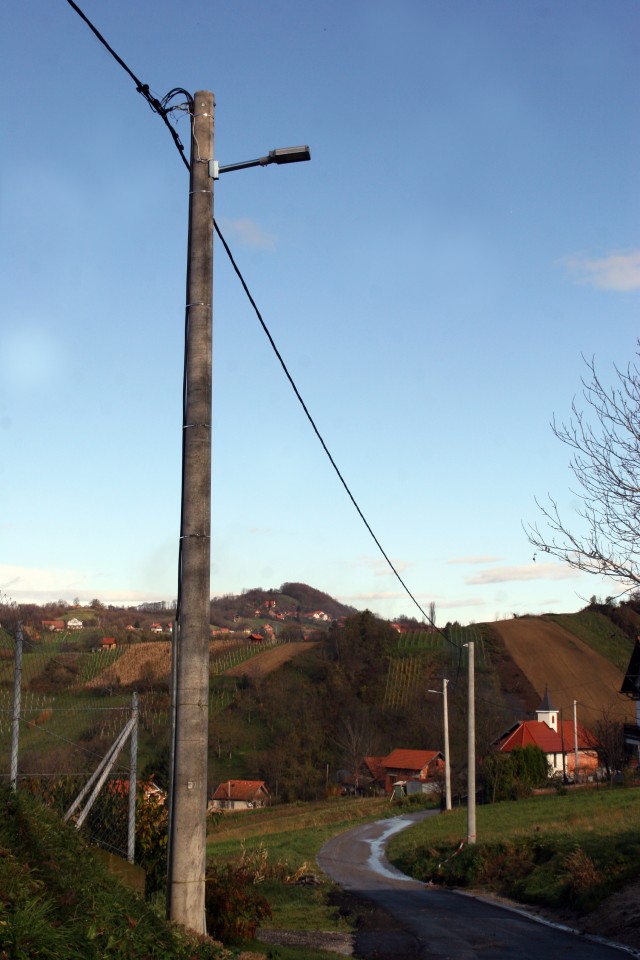 POSTAVLJENA JAVNA RASVJETA U NASELJU JAKŠINEC